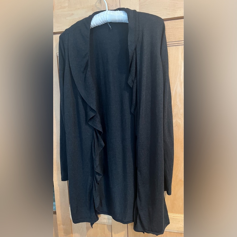 Elie Tahari Charcoal Grey Cashmere and Silk Blend Sweater Medium NWOT